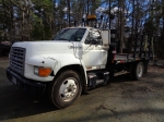 (#30586) 1995 FORD Model F-800 Single Axle Stake Truck