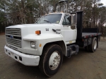 (#30561) 1993 FORD Model F-700 Single Axle Flatbed Truck