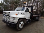(#30495) 1990 FORD Model F-700 Single Axle Flatbed Truck