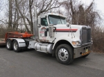 2001 INTERNATIONAL Model 5900i Tandem Axle Truck Tractor