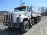 1984 INTERNATIONAL Model S2600 Tri-Axle Water Truck