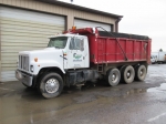 (Unit #TRD86) 2000 INTERNATIONAL Model 2574 Tri-Axle Dump Truck