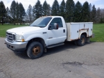 2004 FORD Model F-350 XLT Super Duty 4x4 Utility Truck