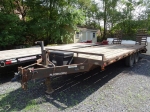 2004 INTERNATIONAL Tandem Axle Tag-A-Long Trailer