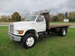 1999 FORD Model F-800 Single Axle Flatbed Truck