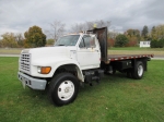 1999 FORD Model F-800 Single Axle Flatbed Truck