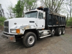 2000 MACK Model CL713 Tri-Axle Dump Truck