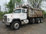 2000 MACK Model RD688S Tri-Axle Dump Truck