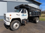 1992 FORD Model F-800 Single Axle Dump Truck